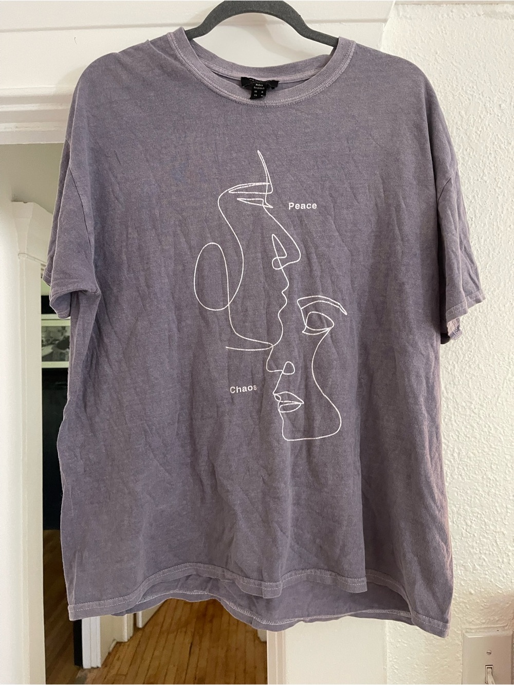 Unbranded Men's Short Sleeve Tee in Washed Purple with Line Art